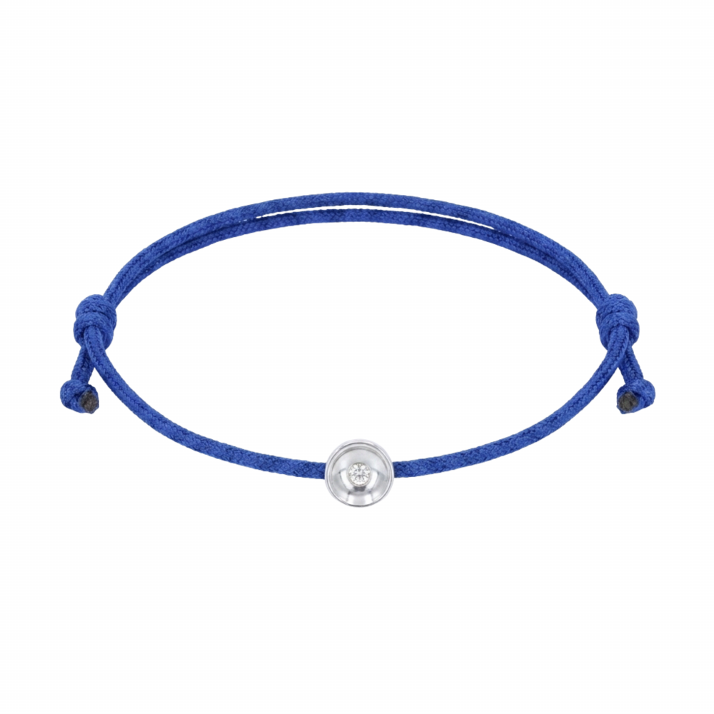 Blue thread bracelet