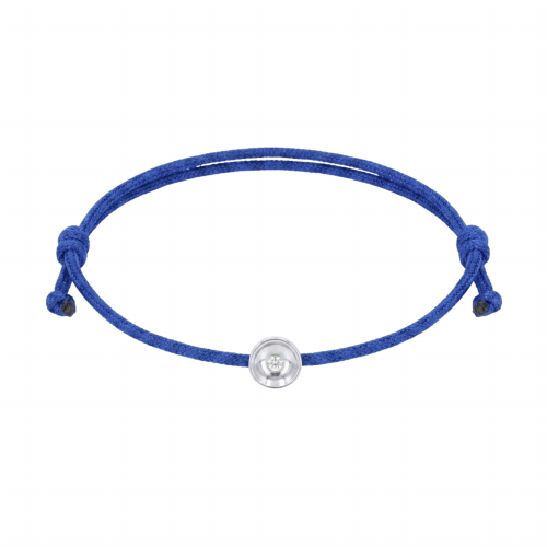Blue thread bracelet