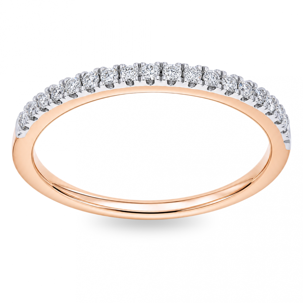 Gold ring with diamond
