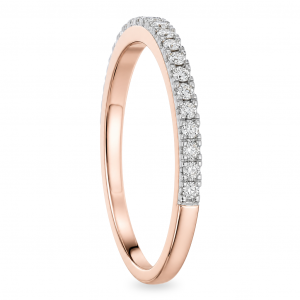 Gold ring with diamond