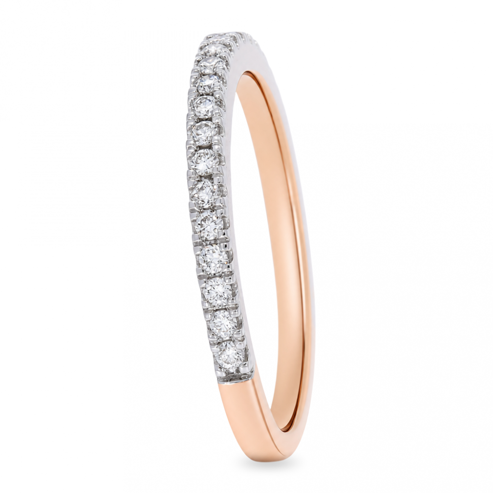 Gold ring with diamond