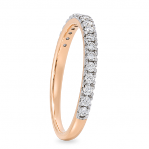 Gold ring with diamond