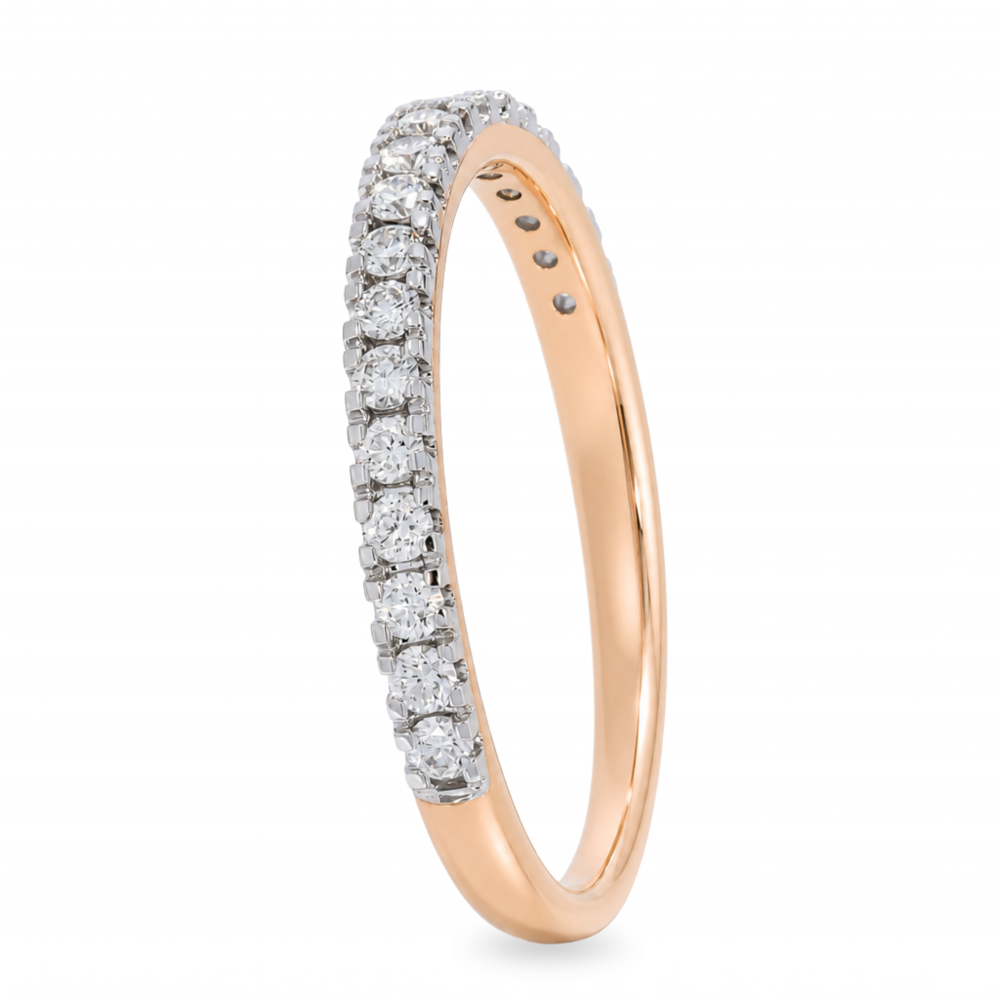 Gold ring with diamond