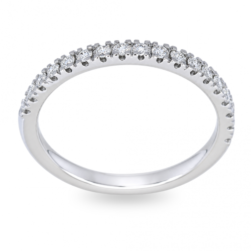 Gold ring with diamond