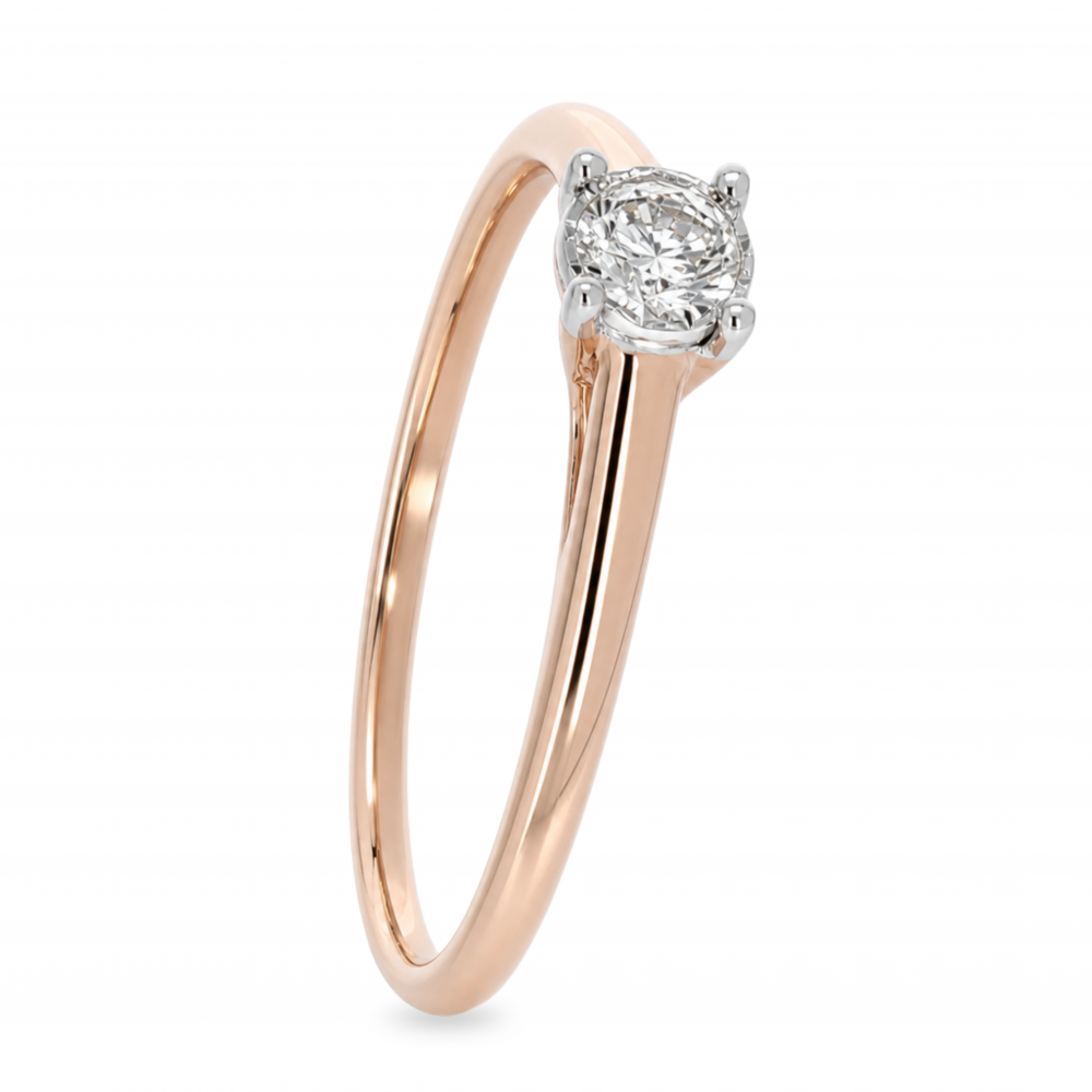 Gold ring with diamond