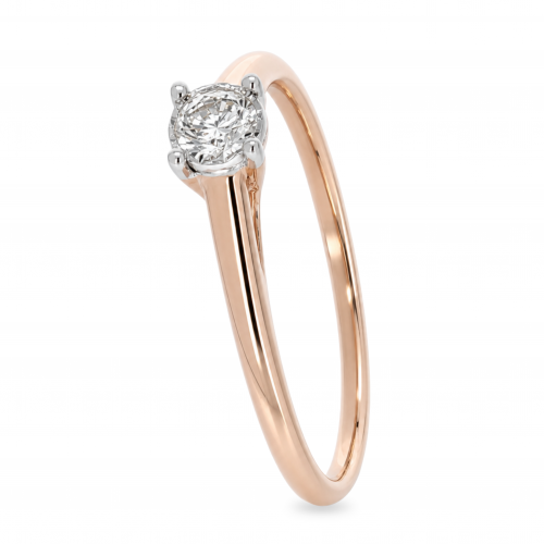 Gold ring with diamond