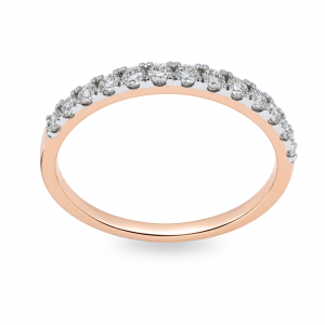 Gold ring with diamond