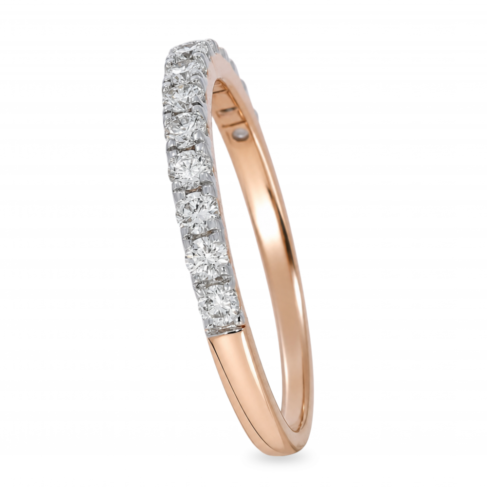 Gold ring with diamond