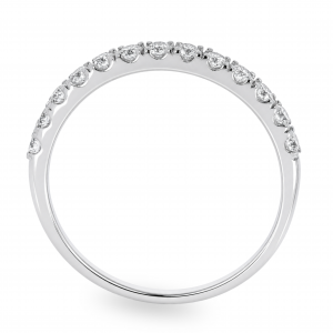 Gold ring with diamond