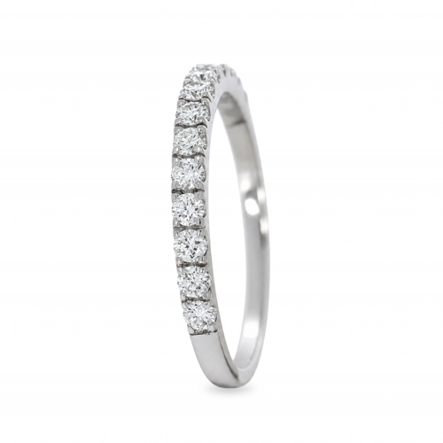 Gold ring with diamond