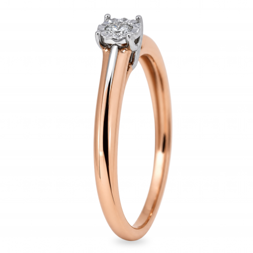 Gold ring with diamond