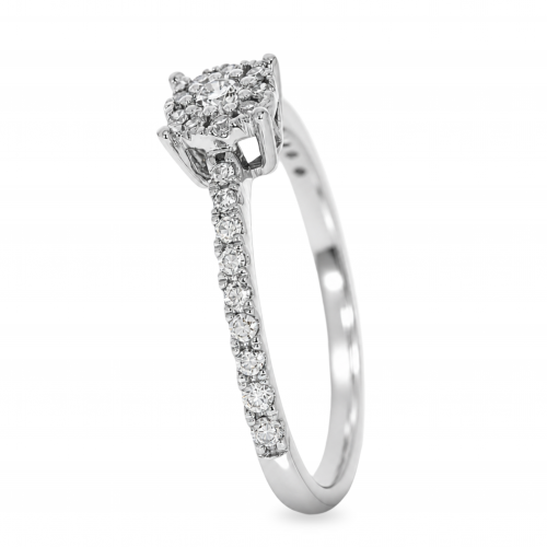 Gold ring with diamond