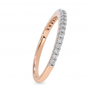 Gold ring with diamond