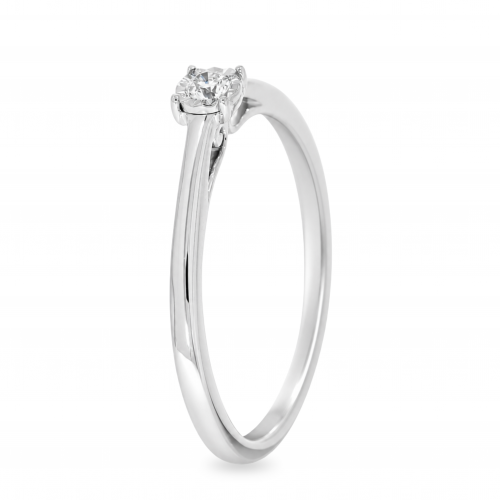 Gold ring with diamond
