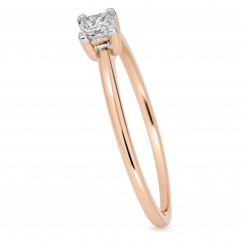 Golden ring with precious stones