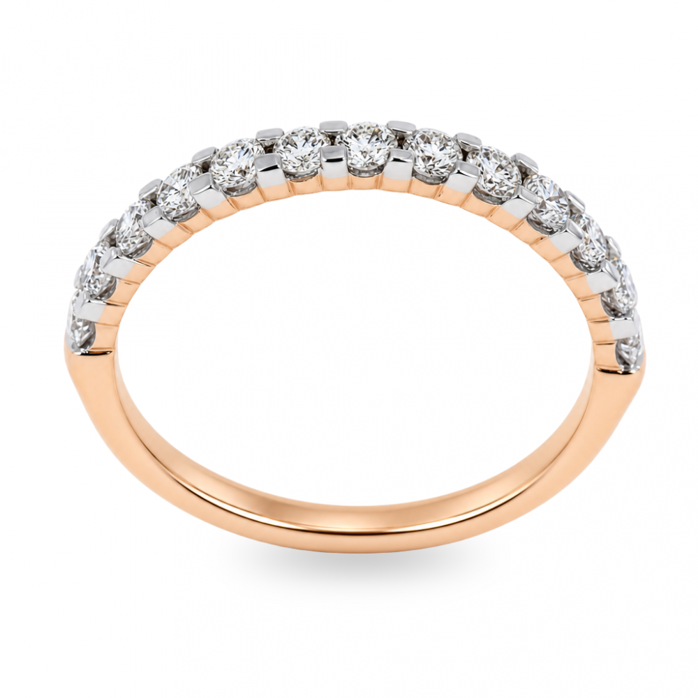 Gold ring with diamond