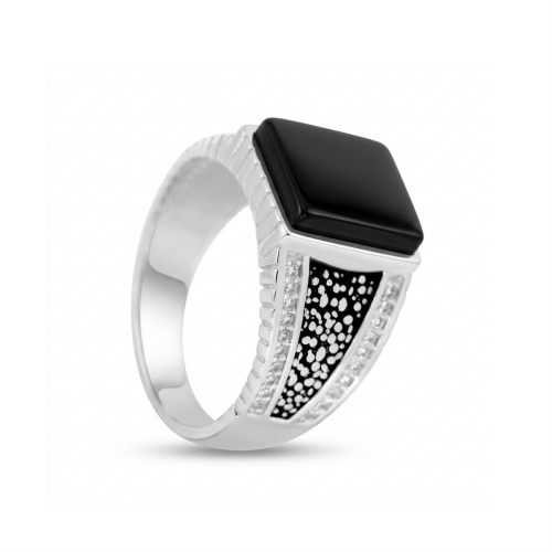 Men’s silver ring
