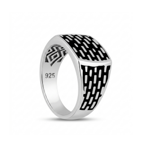 Men’s silver ring
