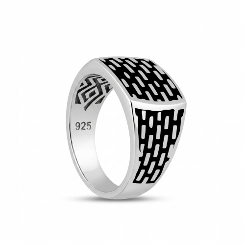 Men’s silver ring