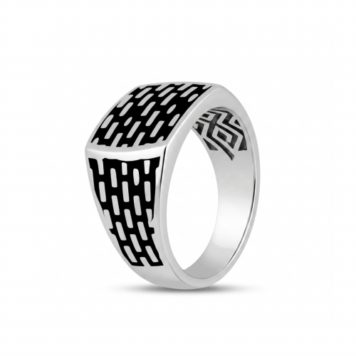 Men’s silver ring