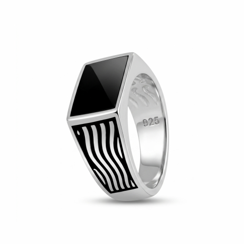 Men’s silver ring