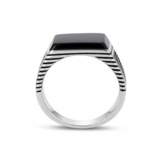 Men’s silver ring