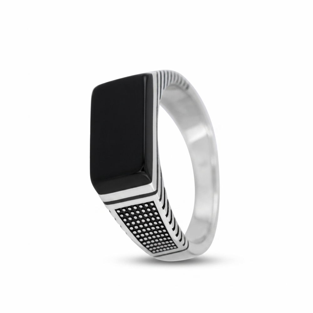 Men’s silver ring