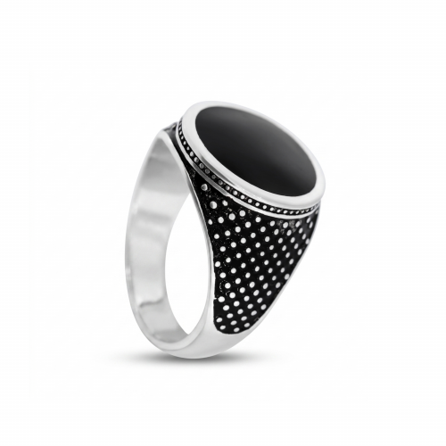 Men’s silver ring