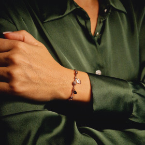 Gold bracelet with zircon