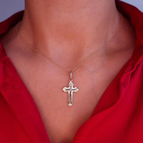 Gold pendant with zircon 