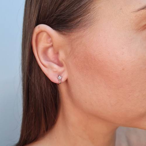 Gold earrings with zircon