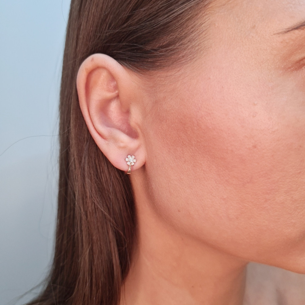 Tsirkooniga kuldkõrvarõngad