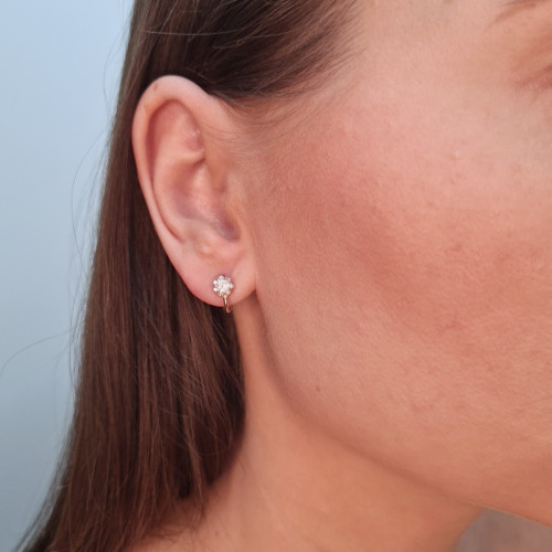 Gold earrings with zircon