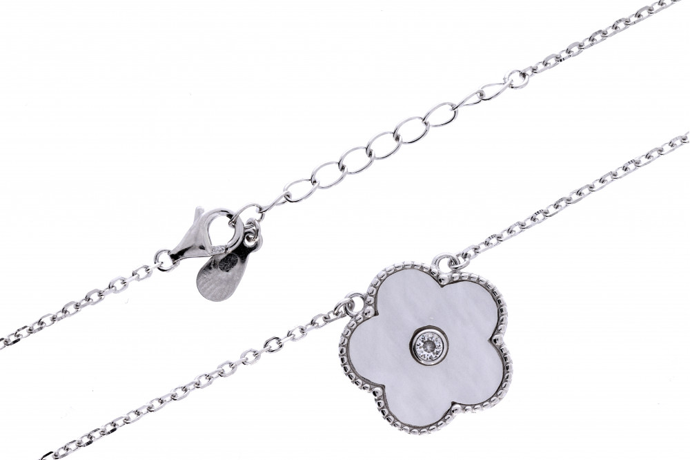 Серебряная цепочка с подвеской