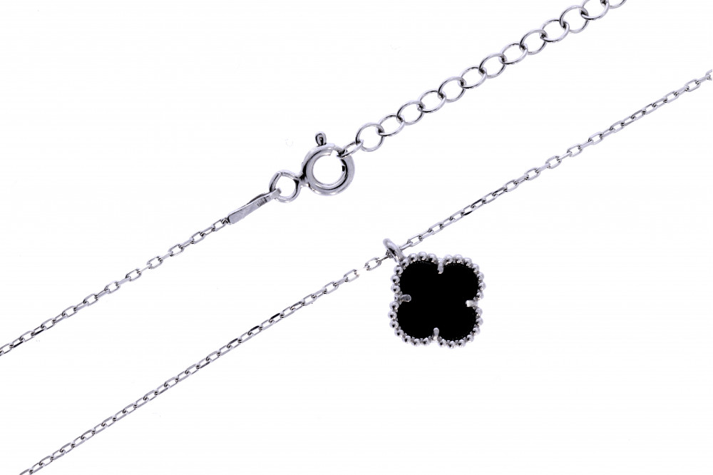 Серебряная цепочка с подвеской