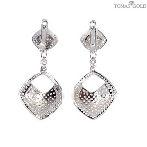 Серебряные серьги с цирконом