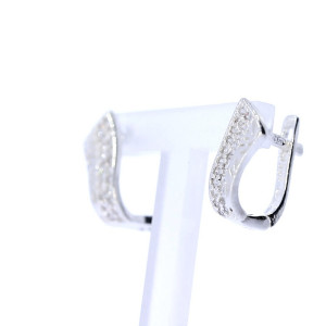 Silver earrings with zircon