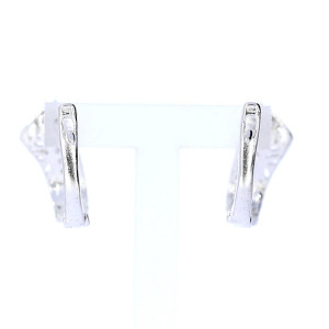 Silver earrings with zircon