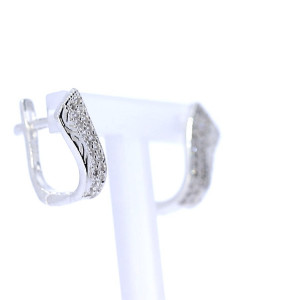 Silver earrings with zircon