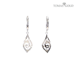 Silver earrings with zircon