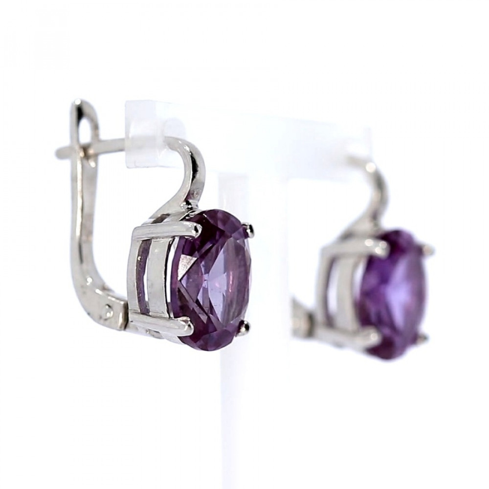 Silver earrings with alexandrite