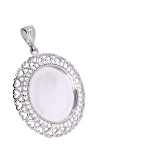 Silver pendant with zircon