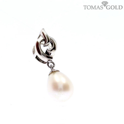 Silver pendant with cultured pearl