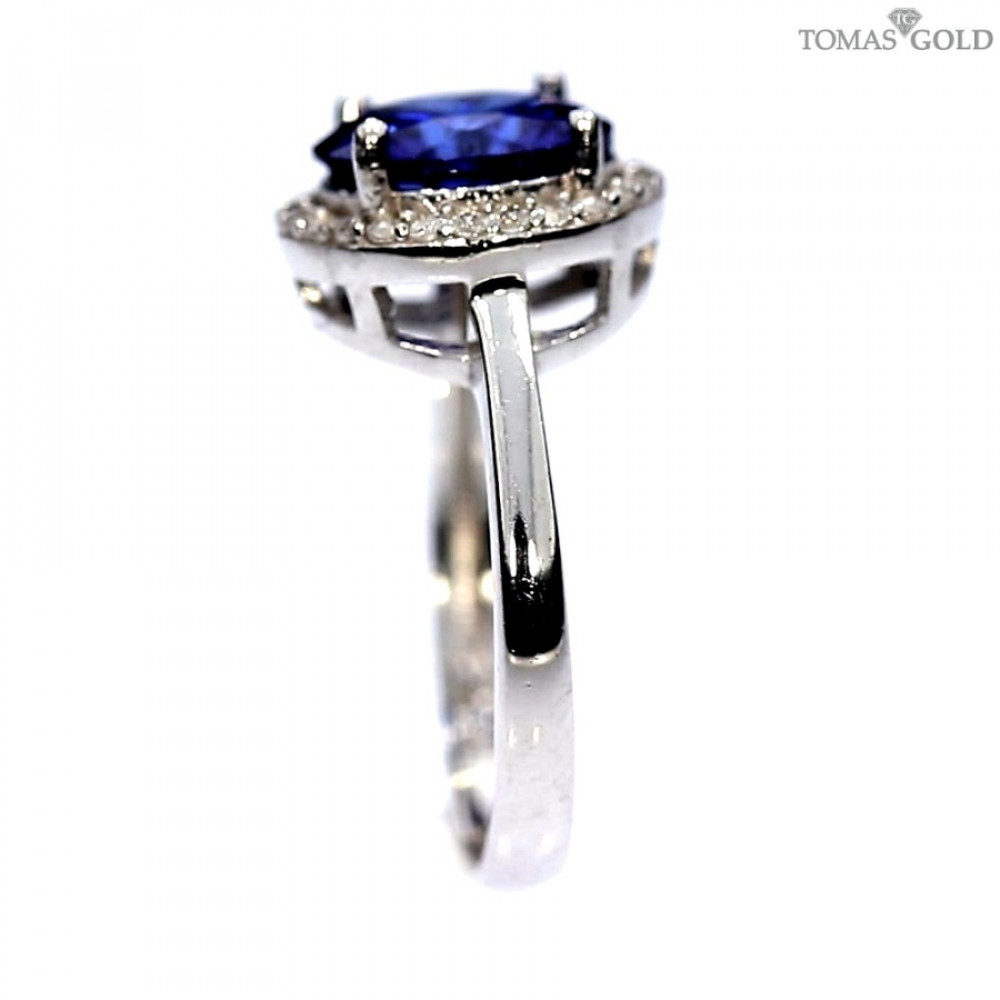 Silver ring with quartz