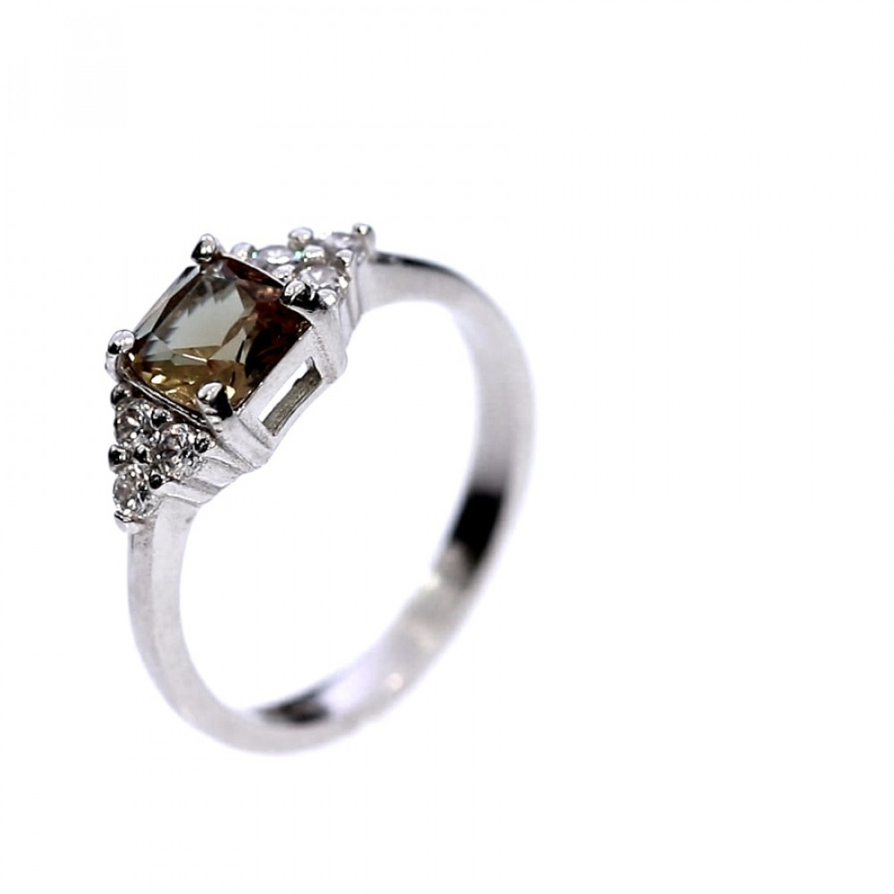 Серебряное кольцо с топазом