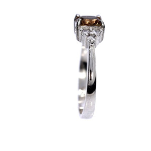 Серебряное кольцо с топазом