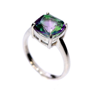 Серебряное кольцо с мистик кварцем