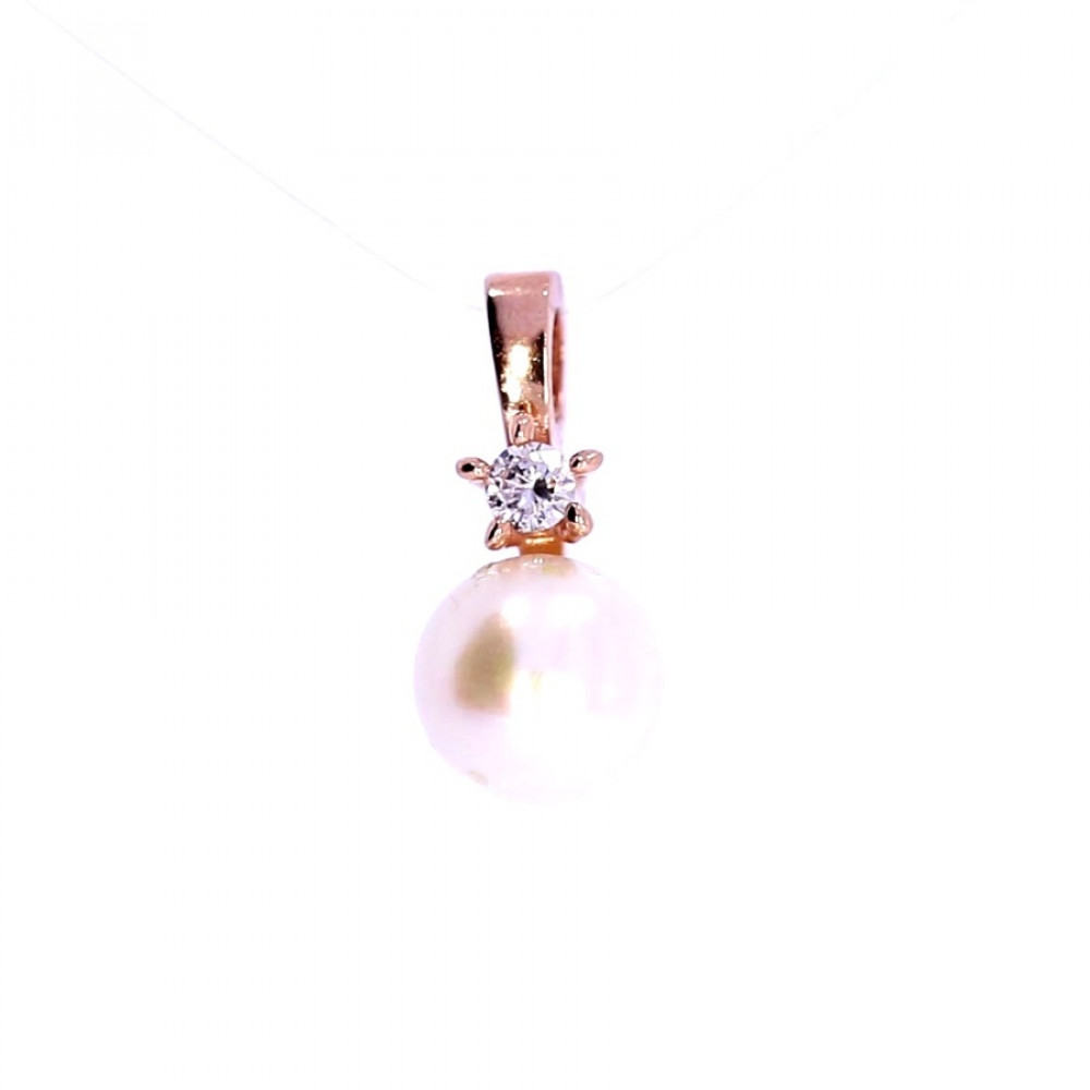 Gold pendant with cultured pearl