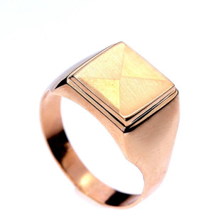 Golden men's ring