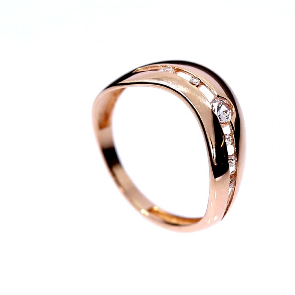 Golden ring with zircon